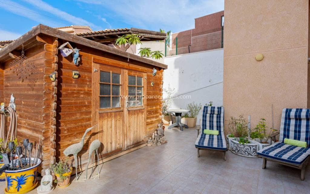 2 soverom Villa til salgs i Ciudad Quesada med svømmebasseng - € 325 000 (Ref: 9503067)