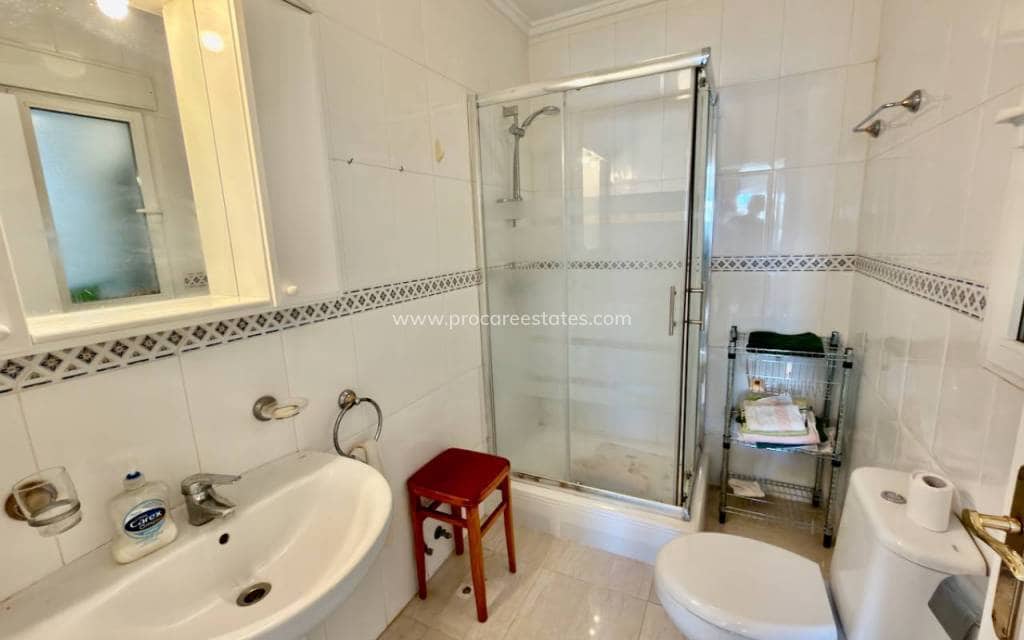 3 makuuhuone Huvila myytävänä paikassa Ciudad Quesada mukana uima-altaan - 200 000 € (Ref: 9503070)