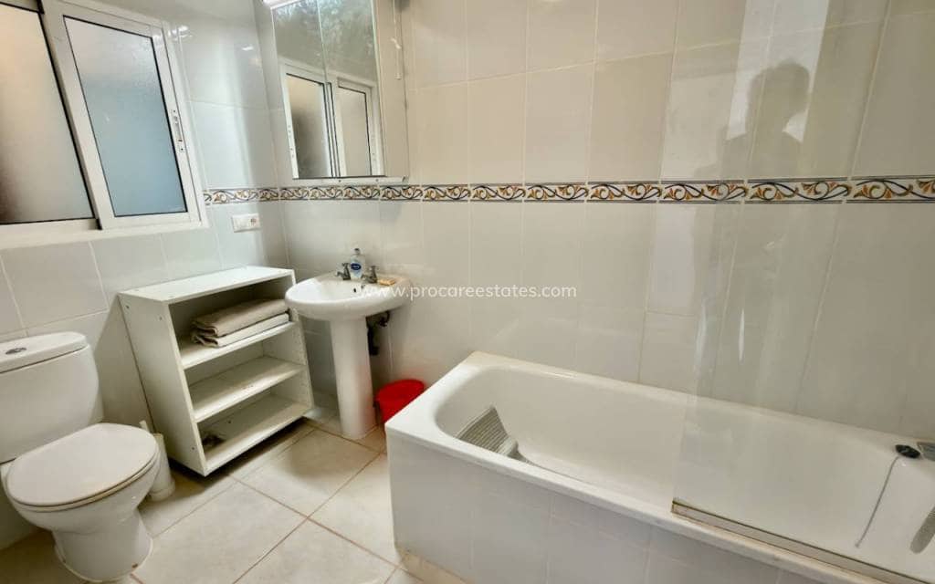 3 makuuhuone Huvila myytävänä paikassa Ciudad Quesada mukana uima-altaan - 200 000 € (Ref: 9503070)