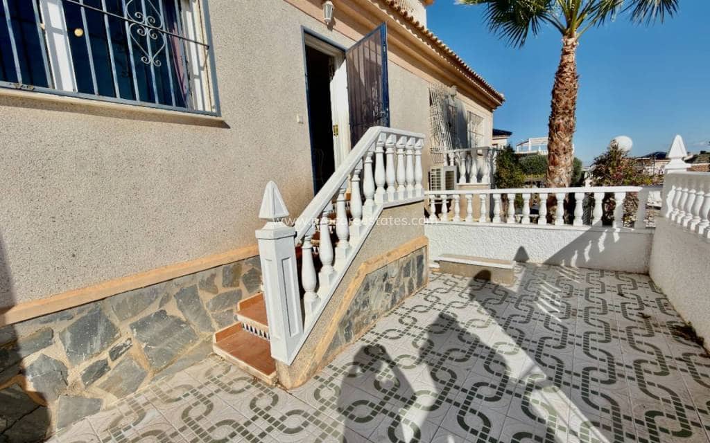 3 makuuhuone Huvila myytävänä paikassa Ciudad Quesada mukana uima-altaan - 200 000 € (Ref: 9503070)