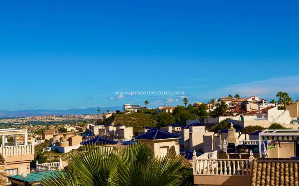 3 makuuhuone Huvila myytävänä paikassa Ciudad Quesada mukana uima-altaan - 200 000 € (Ref: 9503070)