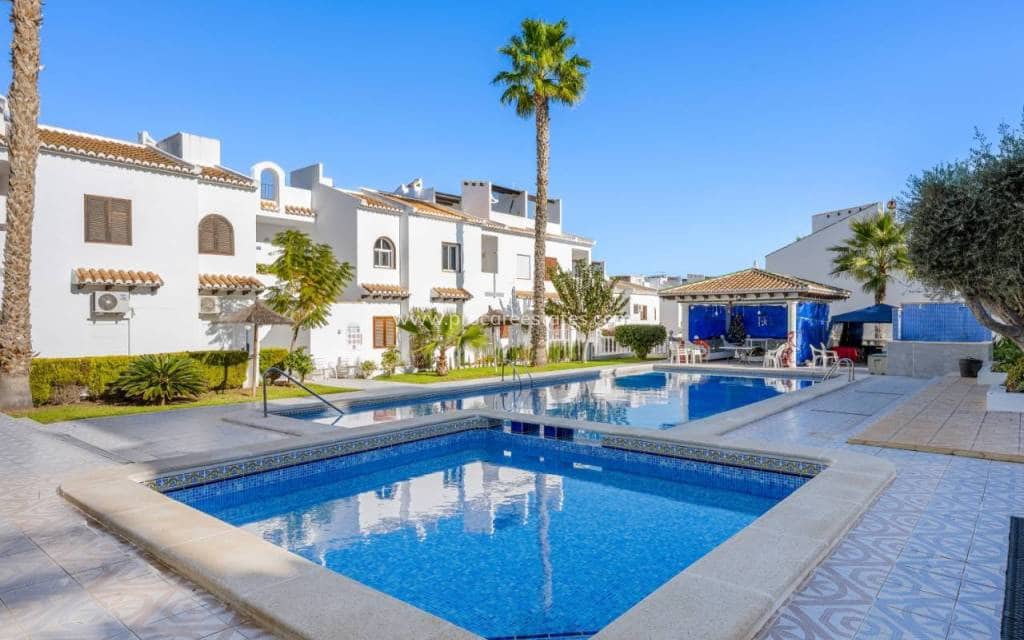 2 bedroom Villa for sale in Ciudad Quesada with pool - € 195,000 (Ref: 9503073)