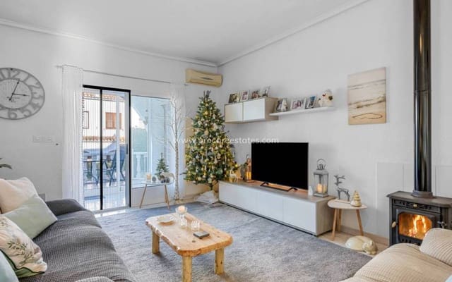 2 bedroom Villa for sale in Ciudad Quesada, Rojales with pool - € 195,000 (Ref: 9503073)