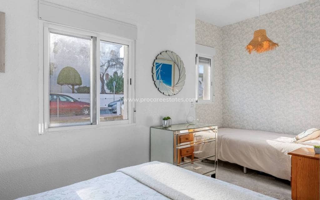 2 bedroom Villa for sale in Ciudad Quesada with pool - € 195,000 (Ref: 9503073)