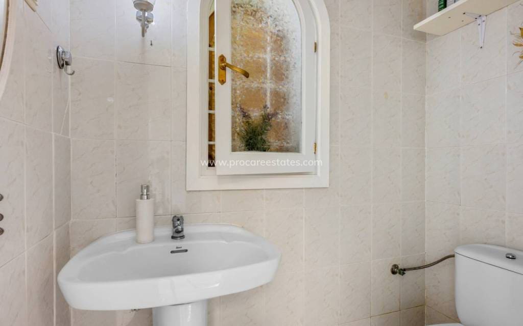 2 bedroom Villa for sale in Ciudad Quesada with pool - € 195,000 (Ref: 9503073)