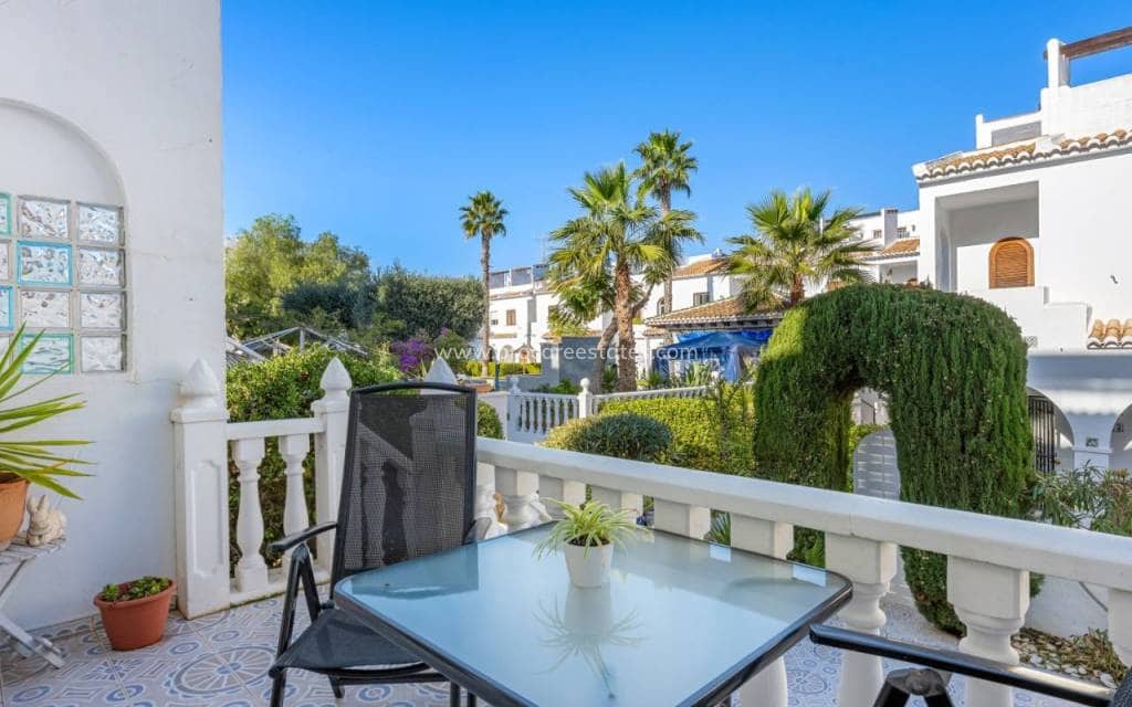 2 bedroom Villa for sale in Ciudad Quesada with pool - € 195,000 (Ref: 9503073)