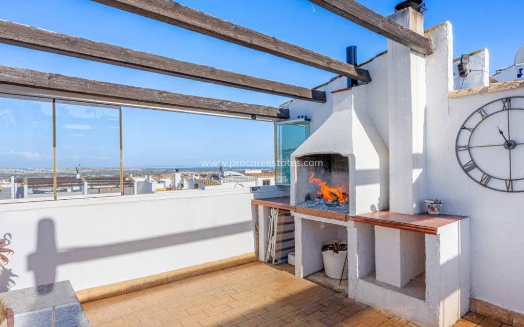 2 bedroom Villa for sale in Ciudad Quesada with pool - € 195,000 (Ref: 9503073)