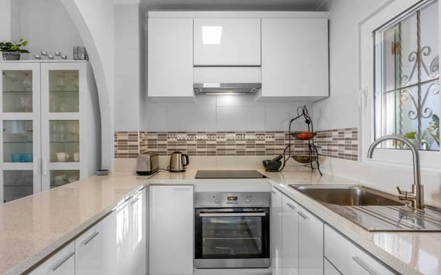 2 bedroom Villa for sale in Ciudad Quesada, Rojales with pool - € 195,000 (Ref: 9503073)