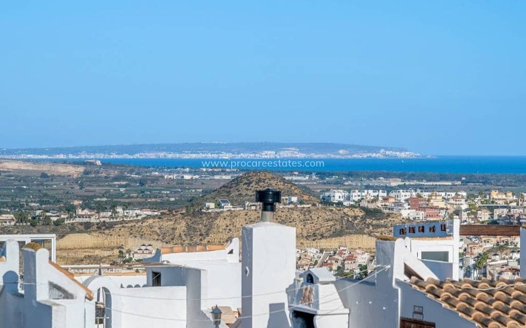 2 bedroom Villa for sale in Ciudad Quesada with pool - € 195,000 (Ref: 9503073)