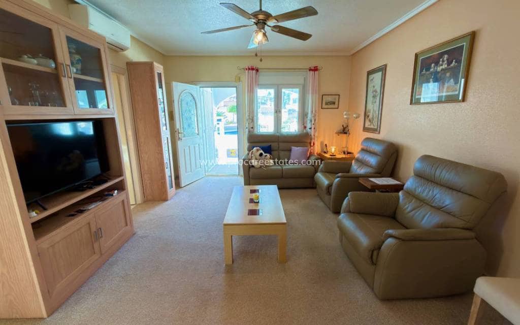 3 bedroom Villa for sale in Ciudad Quesada with pool - € 225,000 (Ref: 9503074)