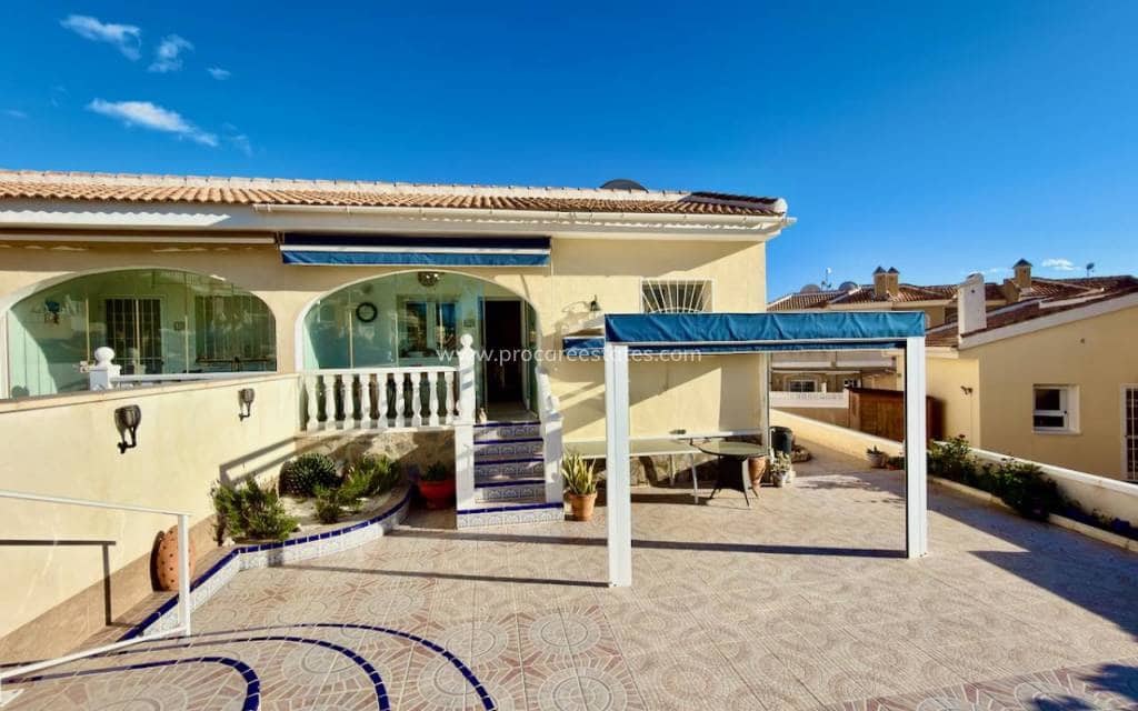 3 bedroom Villa for sale in Ciudad Quesada with pool - € 225,000 (Ref: 9503074)