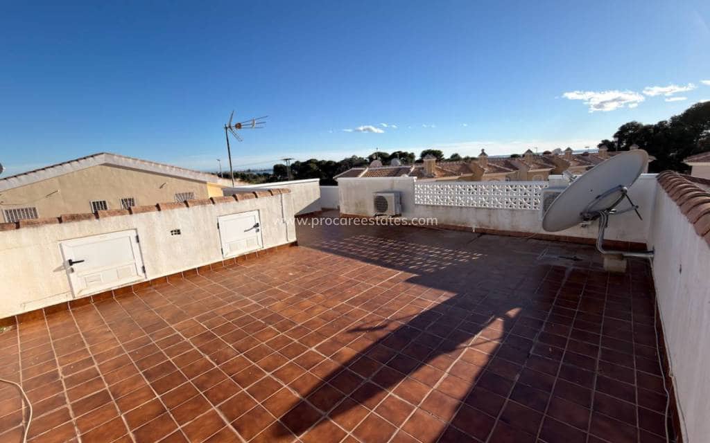 3 bedroom Villa for sale in Ciudad Quesada with pool - € 225,000 (Ref: 9503074)