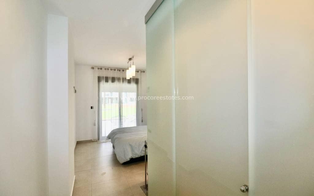 3 sovrum Lägenhet till salu i Guardamar del Segura med pool garage - 269 500 € (Ref: 9618459)