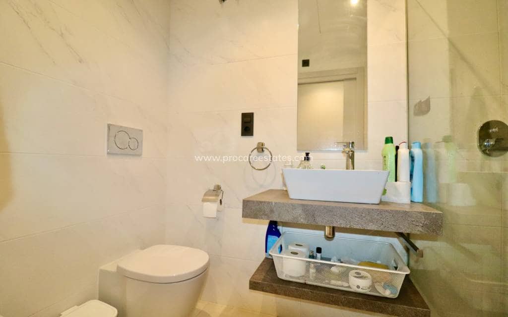 3 sovrum Lägenhet till salu i Guardamar del Segura med pool garage - 269 500 € (Ref: 9618459)