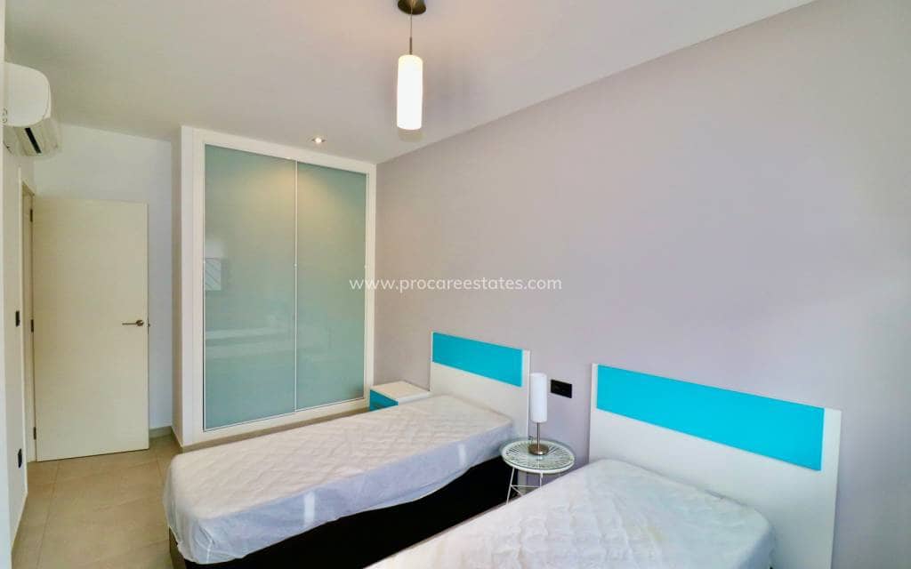 3 sovrum Lägenhet till salu i Guardamar del Segura med pool garage - 269 500 € (Ref: 9618459)