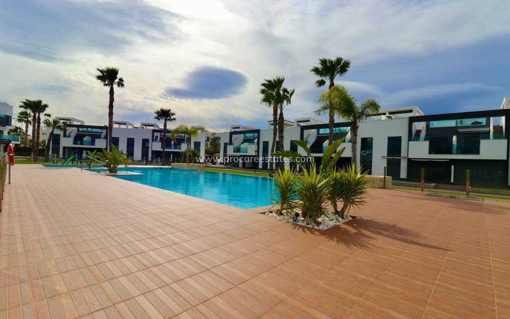 3 sovrum Lägenhet till salu i Guardamar del Segura med pool garage - 269 500 € (Ref: 9618459)