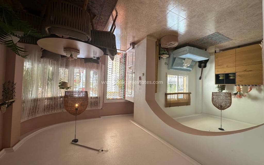 3 makuuhuone Huvila myytävänä paikassa El Raso mukana uima-altaan - 220 000 € (Ref: 9672152)