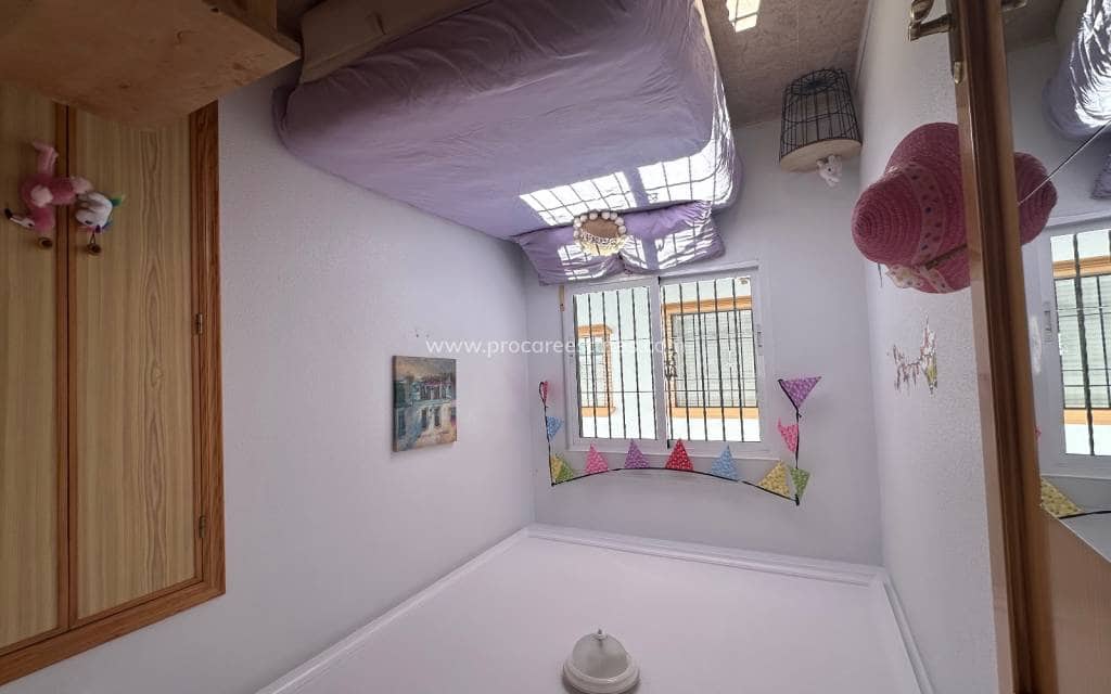 3 makuuhuone Huvila myytävänä paikassa El Raso mukana uima-altaan - 220 000 € (Ref: 9672152)