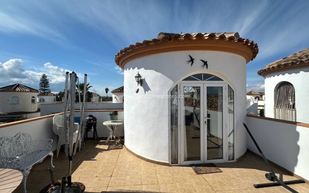 3 makuuhuone Huvila myytävänä paikassa El Raso mukana uima-altaan - 220 000 € (Ref: 9672152)