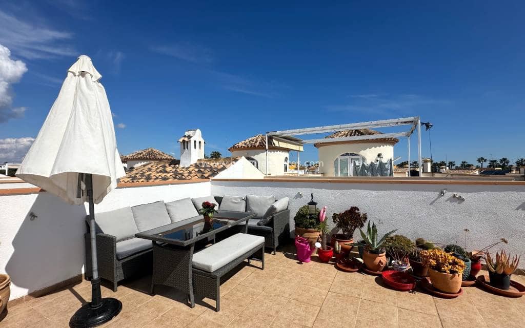 3 makuuhuone Huvila myytävänä paikassa El Raso mukana uima-altaan - 220 000 € (Ref: 9672152)