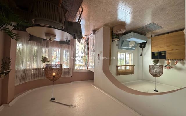 3 makuuhuone Huvila myytävänä paikassa El Raso, Guardamar del Segura mukana uima-altaan - 220 000 € (Ref: 9672152)