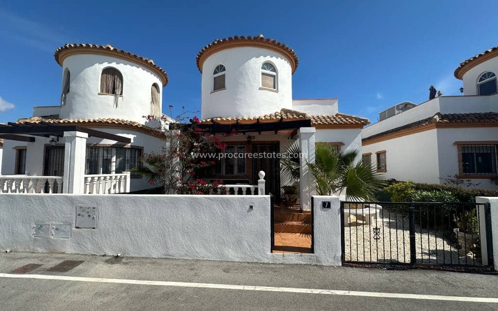 3 makuuhuone Huvila myytävänä paikassa El Raso mukana uima-altaan - 220 000 € (Ref: 9672152)