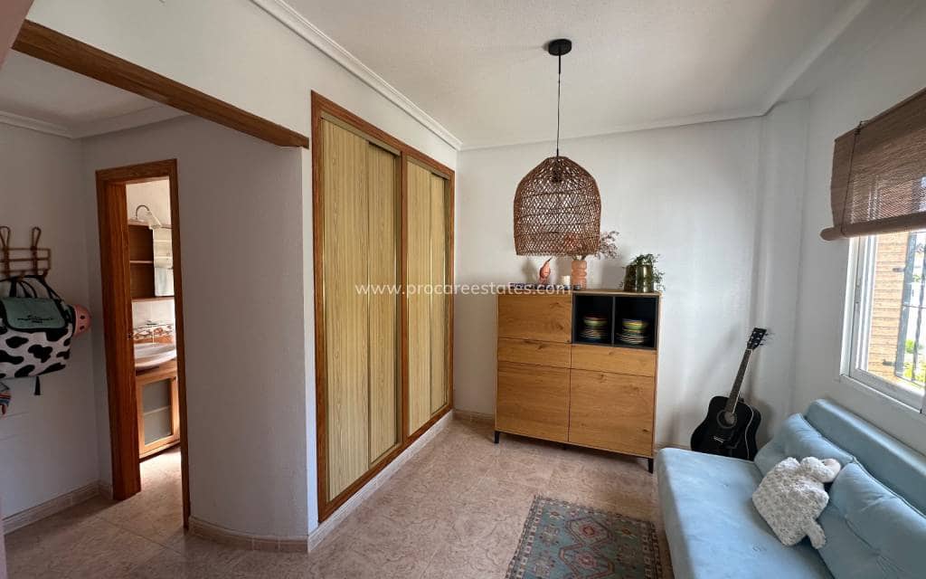 3 makuuhuone Huvila myytävänä paikassa El Raso mukana uima-altaan - 220 000 € (Ref: 9672152)