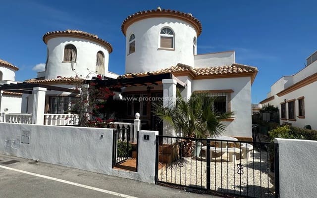 3 makuuhuone Huvila myytävänä paikassa El Raso, Guardamar del Segura mukana uima-altaan - 220 000 € (Ref: 9672152)