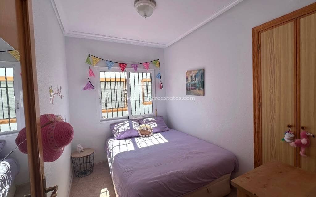 3 bedroom Villa for sale in El Raso with pool - € 220,000 (Ref: 9672152)