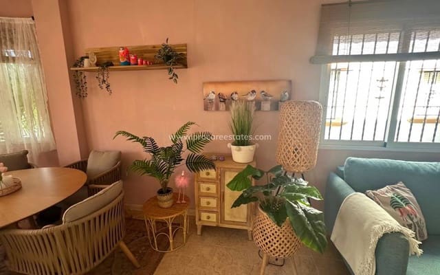 3 Zimmer Villa zu verkaufen in El Raso, Guardamar del Segura mit Pool - 220.000 € (Ref: 9672152)