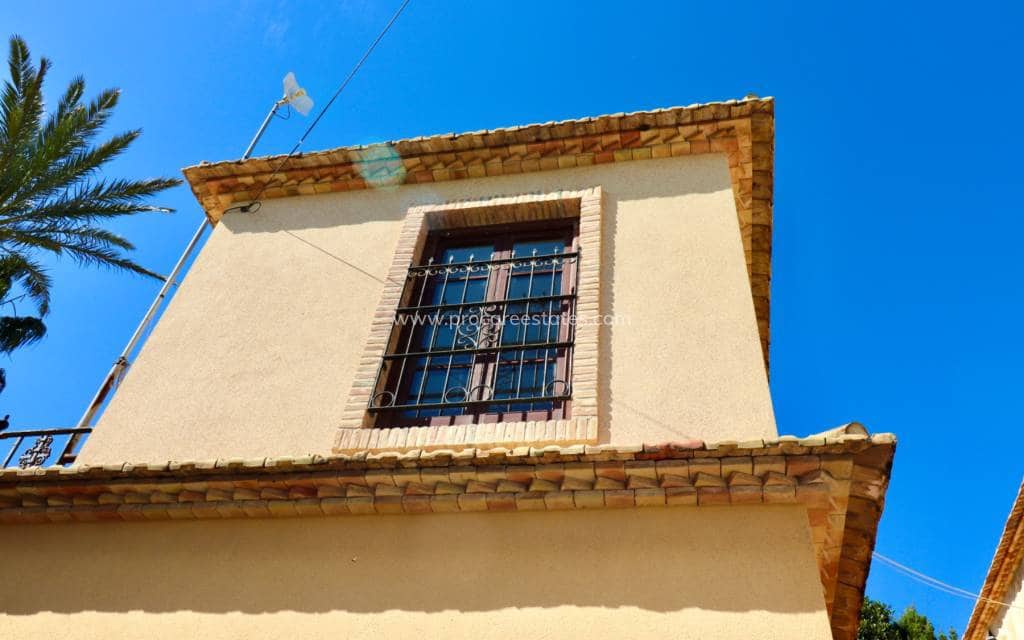 6 sypialnia Finka/Dom wiejski na sprzedaż w Rojales z basenem garażem - 619 000 € (Ref: 9679213)