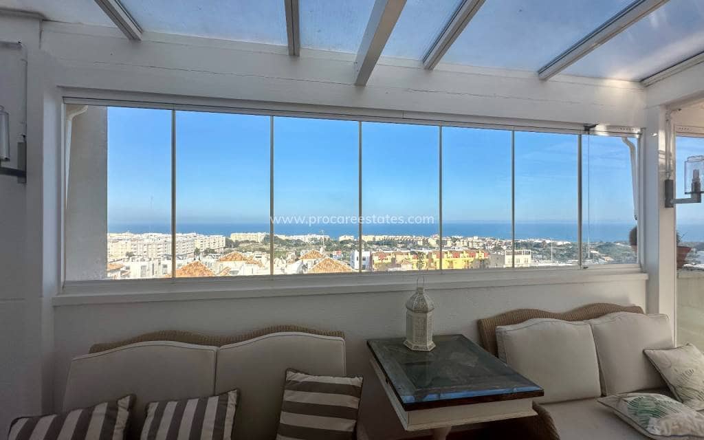 2 soveværelse Lejlighed til salg i Guardamar del Segura med swimmingpool - € 470.000 (Ref: 9709073)