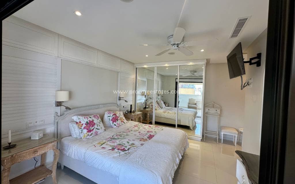 2 soverom Penthouse til salgs i Guardamar del Segura med svømmebasseng - € 470 000 (Ref: 9709074)