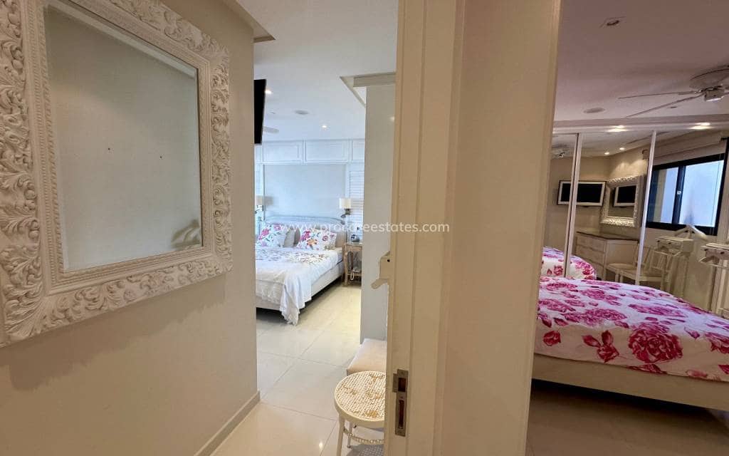 2 soverom Penthouse til salgs i Guardamar del Segura med svømmebasseng - € 470 000 (Ref: 9709074)