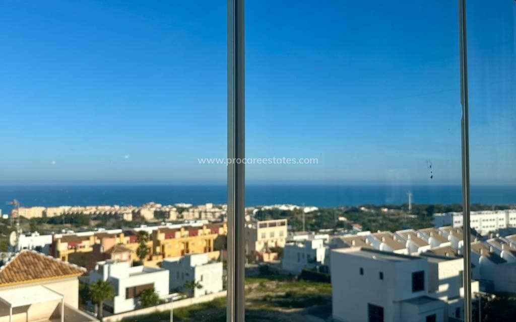 2 soverom Penthouse til salgs i Guardamar del Segura med svømmebasseng - € 470 000 (Ref: 9709074)