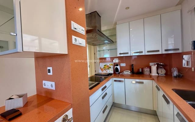 2 sovrum Takvåning till salu i Guardamar del Segura med pool - 470 000 € (Ref: 9709074)