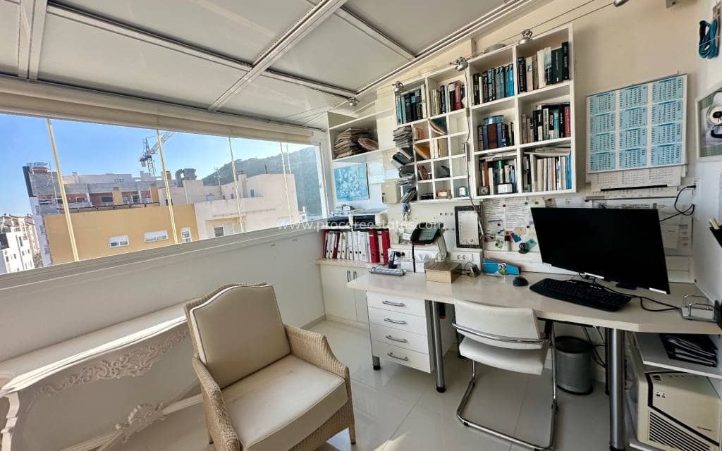 2 soverom Penthouse til salgs i Guardamar del Segura med svømmebasseng - € 470 000 (Ref: 9709074)