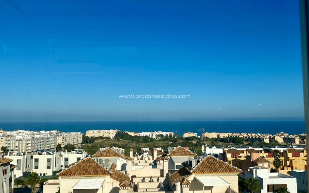 2 soverom Penthouse til salgs i Guardamar del Segura med svømmebasseng - € 470 000 (Ref: 9709074)