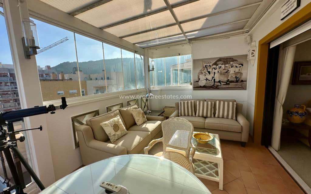 2 soverom Penthouse til salgs i Guardamar del Segura med svømmebasseng - € 470 000 (Ref: 9709074)