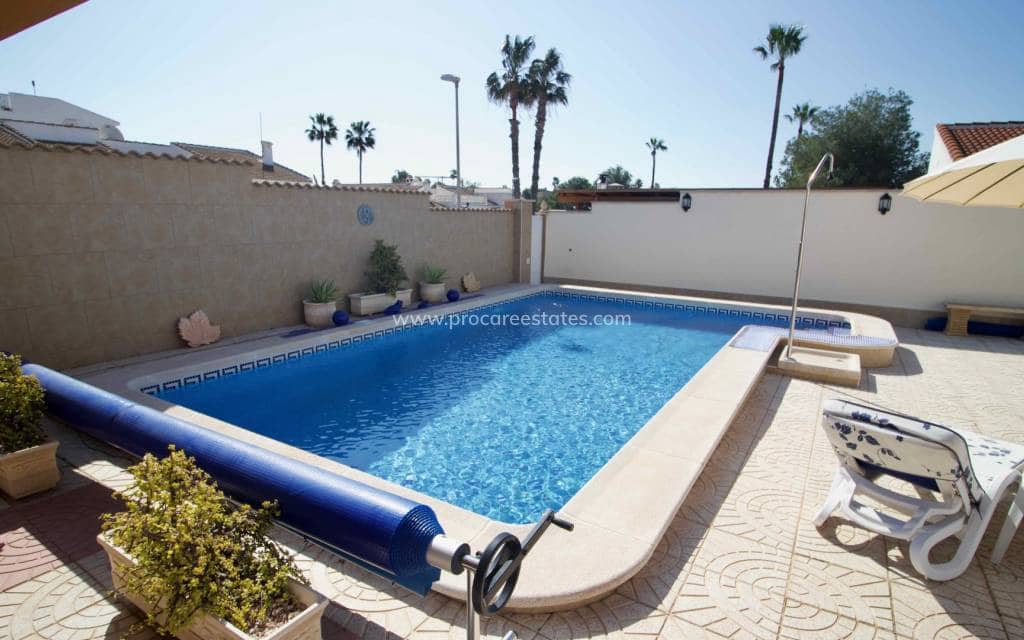 3 soveværelse Villa til salg i Ciudad Quesada med swimmingpool - € 425.000 (Ref: 9771827)