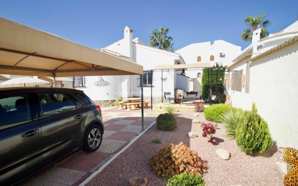 3 soveværelse Villa til salg i Ciudad Quesada med swimmingpool - € 425.000 (Ref: 9771827)