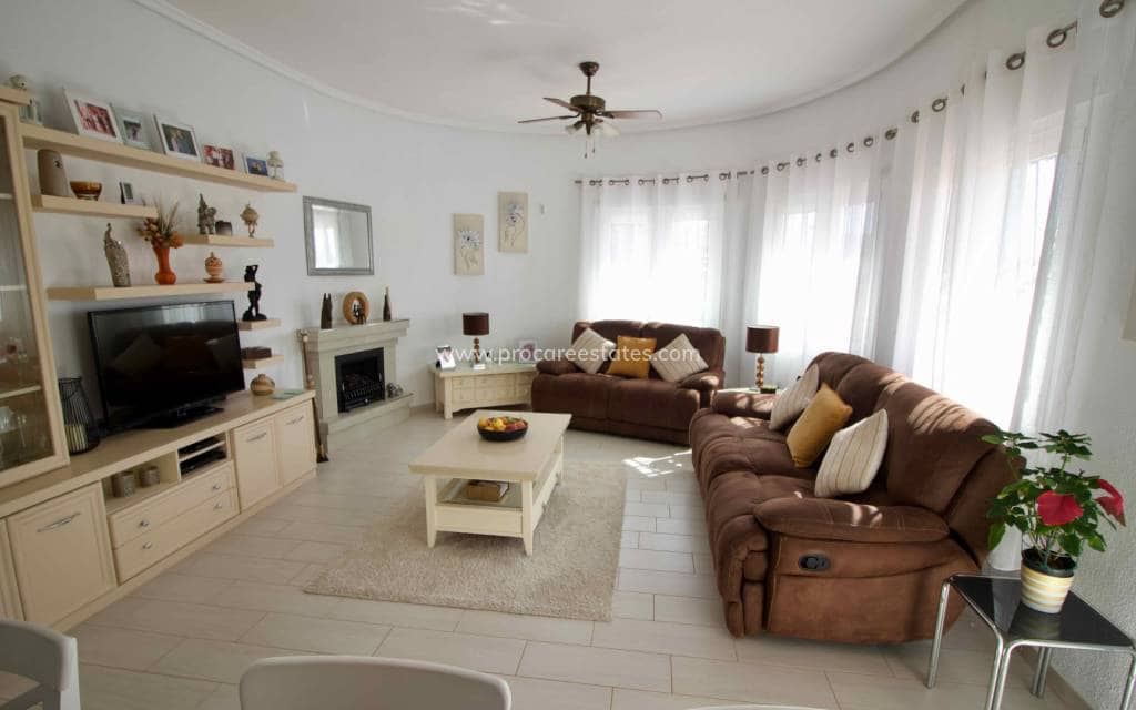 3 soveværelse Villa til salg i Ciudad Quesada med swimmingpool - € 425.000 (Ref: 9771827)