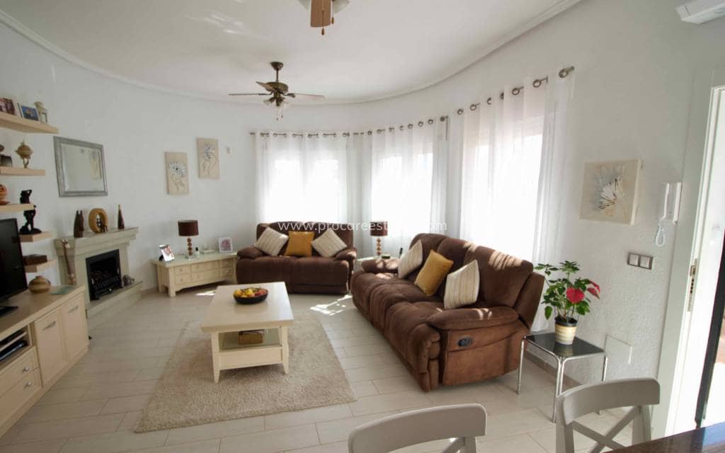 3 soveværelse Villa til salg i Ciudad Quesada med swimmingpool - € 425.000 (Ref: 9771827)