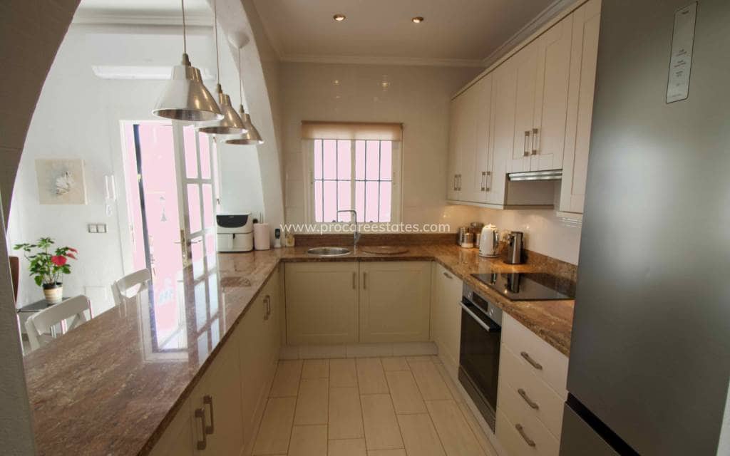 3 soveværelse Villa til salg i Ciudad Quesada med swimmingpool - € 425.000 (Ref: 9771827)