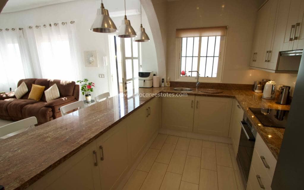 3 soveværelse Villa til salg i Ciudad Quesada med swimmingpool - € 425.000 (Ref: 9771827)