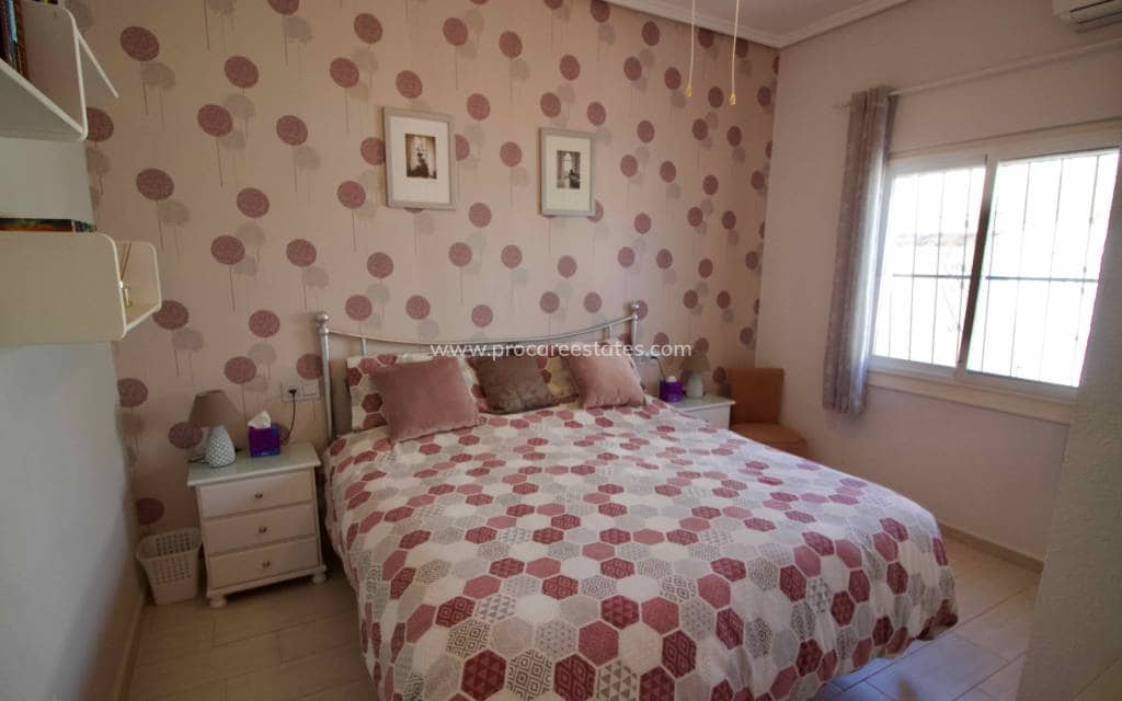 3 soveværelse Villa til salg i Ciudad Quesada med swimmingpool - € 425.000 (Ref: 9771827)