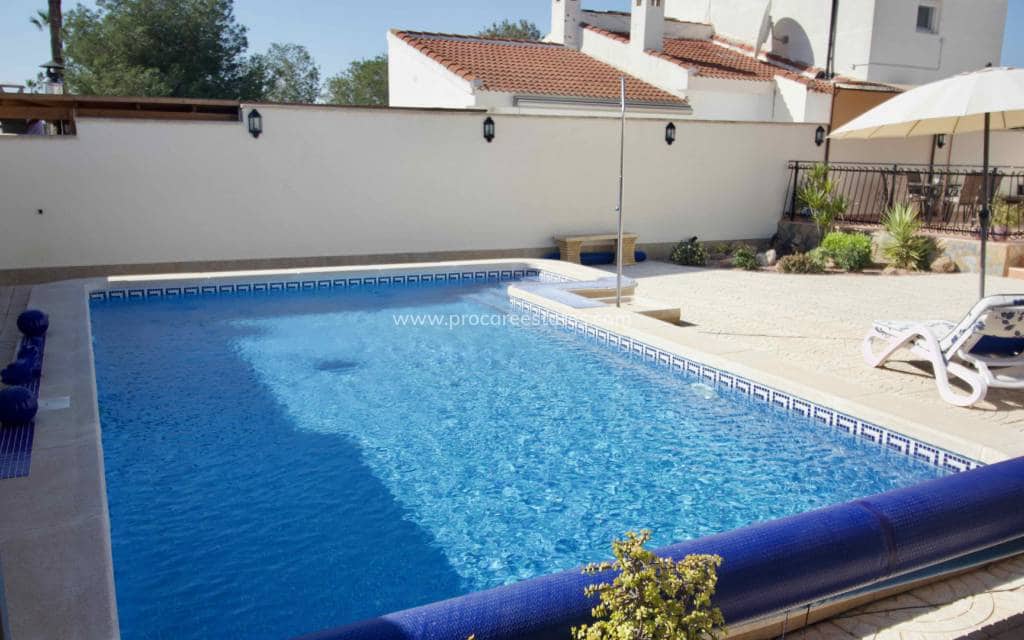 3 soveværelse Villa til salg i Ciudad Quesada med swimmingpool - € 425.000 (Ref: 9771827)