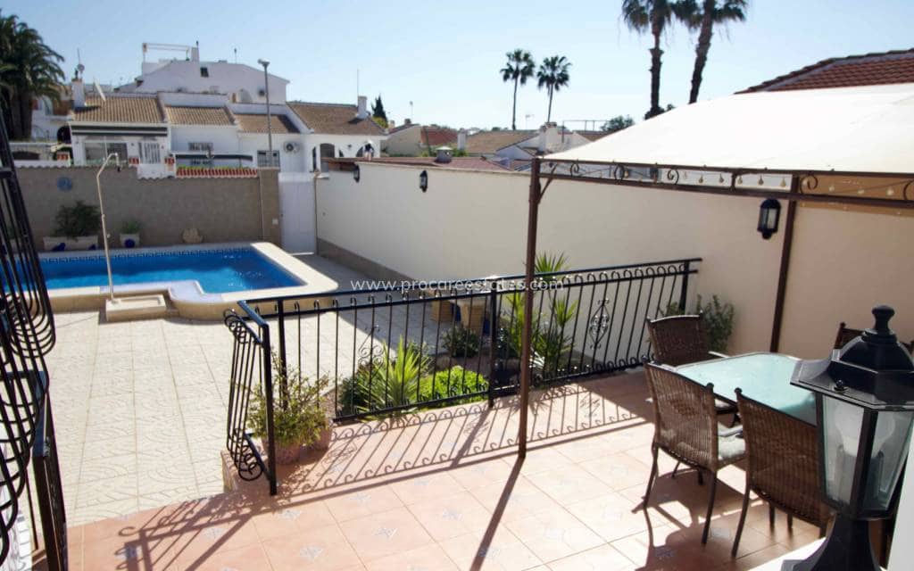 3 soveværelse Villa til salg i Ciudad Quesada med swimmingpool - € 425.000 (Ref: 9771827)