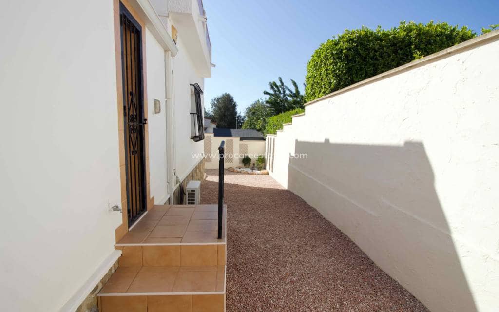 3 soveværelse Villa til salg i Ciudad Quesada med swimmingpool - € 425.000 (Ref: 9771827)