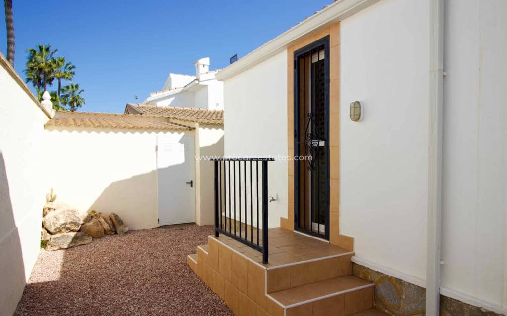 3 soveværelse Villa til salg i Ciudad Quesada med swimmingpool - € 425.000 (Ref: 9771827)